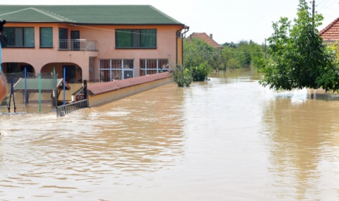 Близо 80 населени места са били засегнати от наводненията - 1