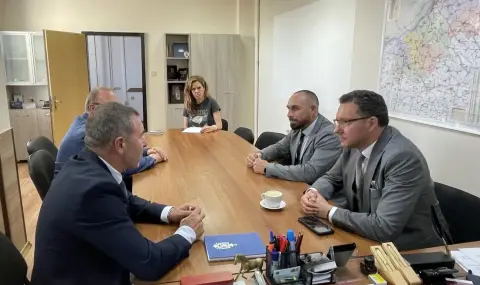 МВР- министърът и главният секретар проведоха съвещание с ръководството на полицията в Русе  - 1