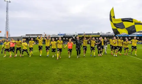 Историческо: Тим от рибарско селце покори върха на шведския футбол и стана за първи път шампион в историята си  - 1