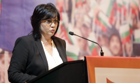 Станете прави, влиза Корнелия - 1