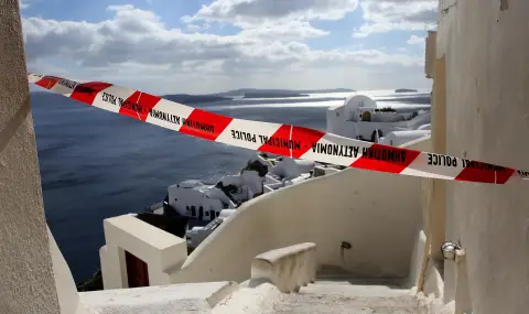 7,700 earthquakes rocked the Greek island of Santorini, Israel prepares for a tsunami  - 1