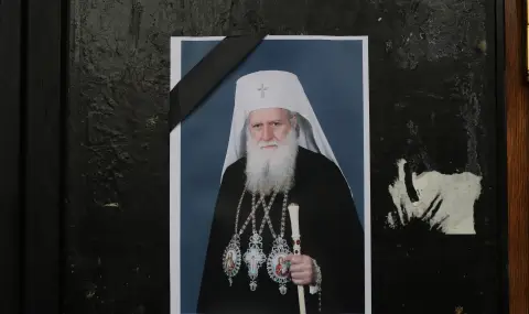 Заради кончината на патриарх Неофит 15 и 16 март са обявени за дни на национален траур   - 1