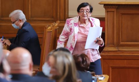 Мика Зайкова: Дано новият шеф на парламента да се вслушва - 1