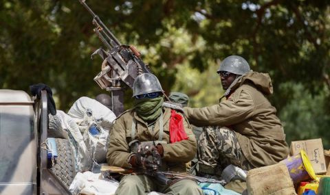 Смъртоносни сблъсъци в Мали, убитите са десетки - 1