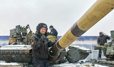 Украйна ще увеличи със 100 000 души числеността на въоръжените си сили - 1