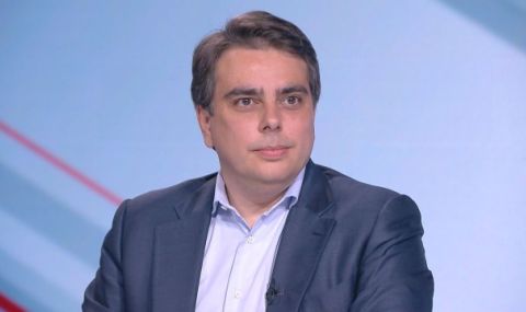 Асен Василев: Преднината ни преди изборите говори, че хората предпочитат европейския живот, а не да сме стабилно бедни - 1
