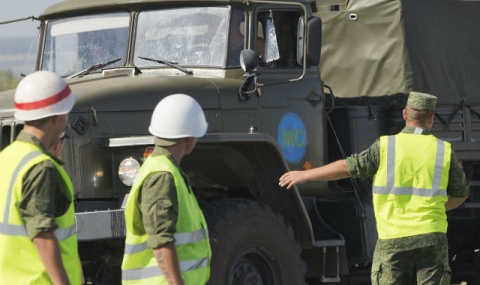 Проверяват руския хуманитарен конвой - 1