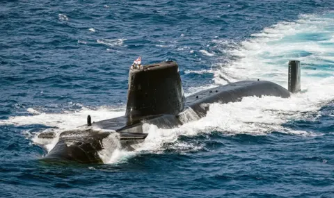 Великобритания изведе три ядрени подводници в морето - 1