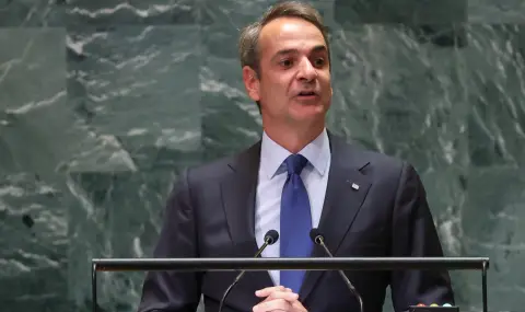 Kyriakos Mitsotakis calls for a de-escalation of tensions in the Middle East  - 1