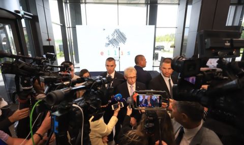 Премиерът: Мярката с отнемането на автомобили трябва да остане, но решението е на НС - 1