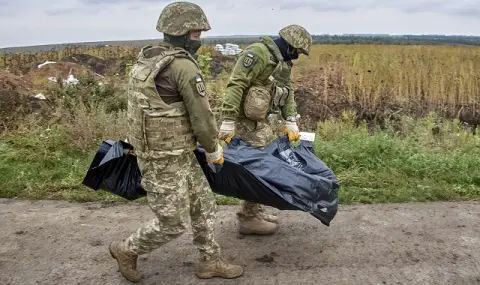 Шокираща гледка от фронта край Покровск! Руснаци екзекутират предаващи се украински войници - 1