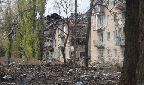 По-малко сухопътни нападения и въздушни удари върху Авдеевка, твърди Украйна - 1