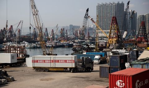 САЩ подозират Китай в шпионаж с използване на пристанищни кранове - 1