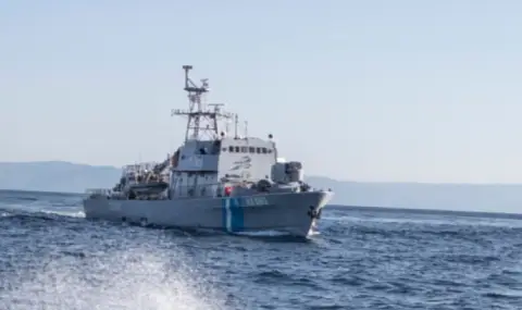 70 migrants rescued from sinking boat near Greek island of Gavdos  - 1