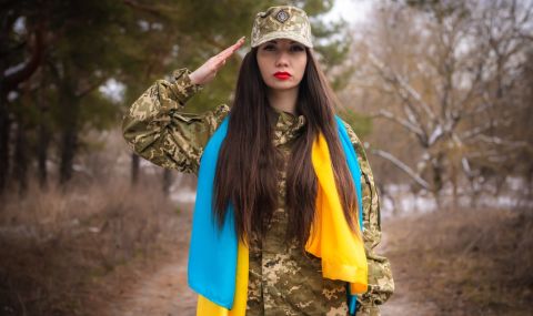 Показаха с какво бельо се бият жените от украинската армия (СНИМКИ) - 1