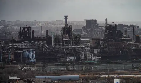 „Азовстал“ остава в руини, Путин русифицира Мариупол