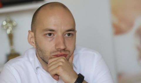 Димитър Ганев: Беше въпрос на време Радев да се разграничи от ПП - 1
