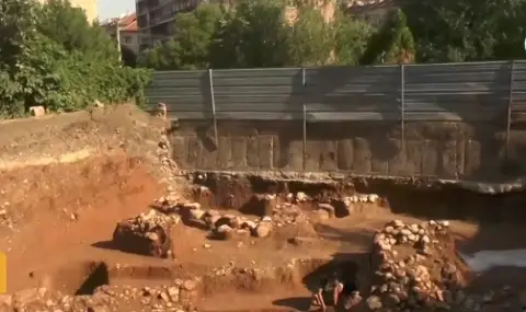 Разкриха дворец и гробница на тракийски цар във Враца - 1