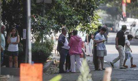 A magnitude 7.4 earthquake was recorded off the Mexican coast, a tsunami warning has been issued - 1