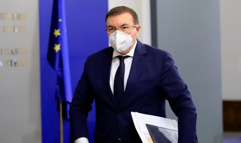 Проф. Ангелов: 280 пункта за ваксиниране ще се виждат на специална карта - 1