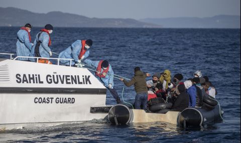 Турската брегова охрана спаси 138 нелегални мигранти - 1