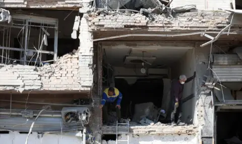 US threatens new strikes on Iran after categorical refusal to unconditional surrender  - 1