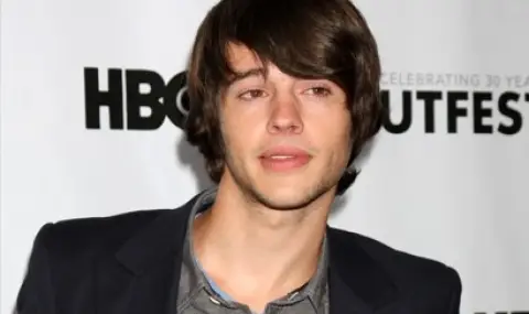 Звезда на Дисни е в ареста за детска порнография - 1