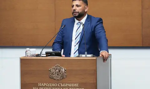 Депутат от ПП в декларация поиска институциите да не събарят незаконните ромски жилища в Стара Загора - 1