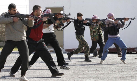 САЩ се отказва от обучение на нови бунтовнически групи в Сирия - 1
