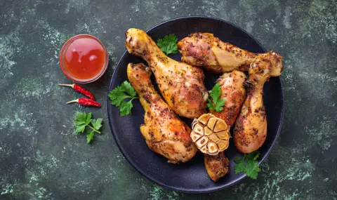 Рецепта на деня: Хрупкави пилешки бутчета на фурна - 1