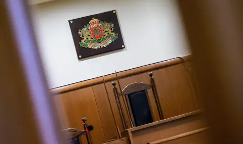 Апелативният съд в Бургас решава дали да остави в ареста румънеца, причинил катастрофата с шестима загинали мигранти - 1