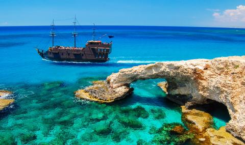 Средиземноморски остров отвори хотелите и музеите - 1