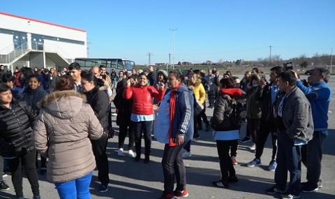 Работници от Димитровград стачкуват заради липса на маски - 1