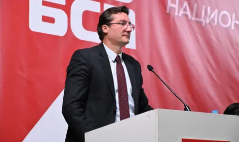 Hundreds of socialists gathered at a national mobilization meeting for the elections on October 25 - 1