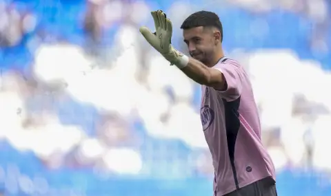 Барселона регистрира Жоан Гарсия като резервен вратар след тежката травма на Тер Стеген - 1