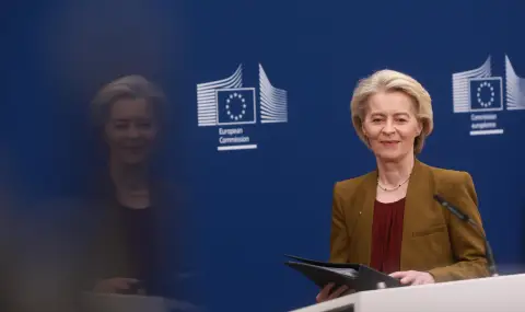 Урсула фон дер Лайен: Първата жена премиер на Япония Санае Такаичи пише история - 1