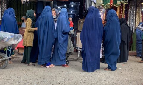 Група жени в Кабул проведоха митинг в навечерието на 8 март - 1