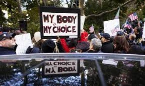 Спряха правилото за задължителна ваксинация на служителите в големите компании в САЩ - 1