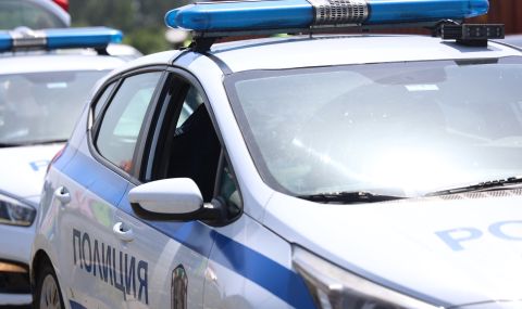 Възрастта не е пречка: Арестуваха жена от Варна на 75 години за телефонна измама - 1