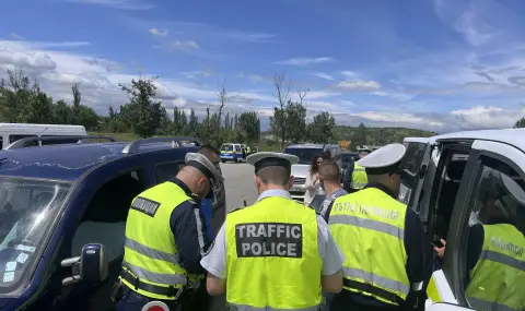 Жестока катастрофа на АМ "Струма" затруднява движението в посока Гърция - 1