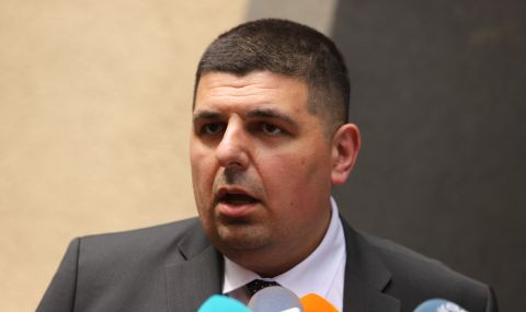 Антикризисно: Мислят държавата да поема 50% от картите за градския транспорт  - 1