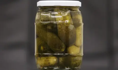 България спря внос на краставички с парацетамол и риба с живак - 1