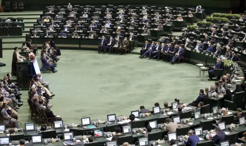 Ирански депутати искат изтегляне на страната от договора за неразпространение на ядрено оръжие - 1