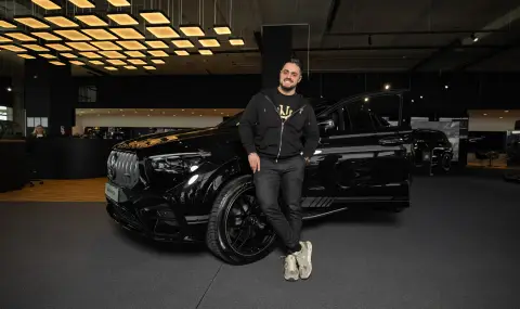 Подробности за новия Mercedes на Карлос Насар - 1