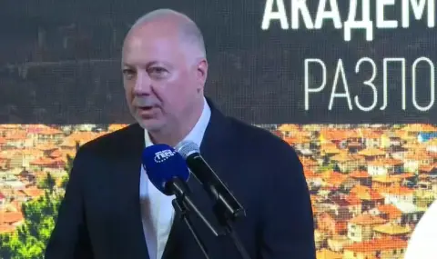 The Prime Minister: Currently, the cabinet is functioning very well as a unified body, regardless of the complex party configuration  - 1