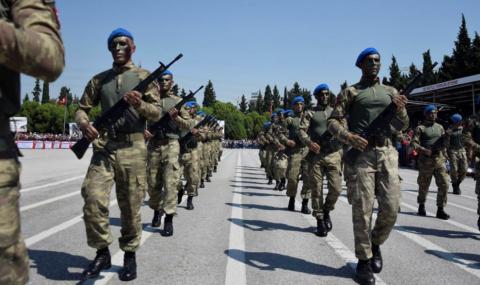 Турция увеличава войската си в Кипър - 1