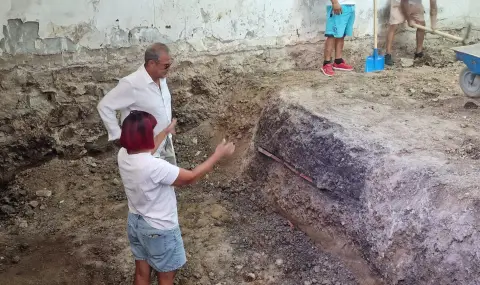 Археолози разкриха древен некропол в София - 1