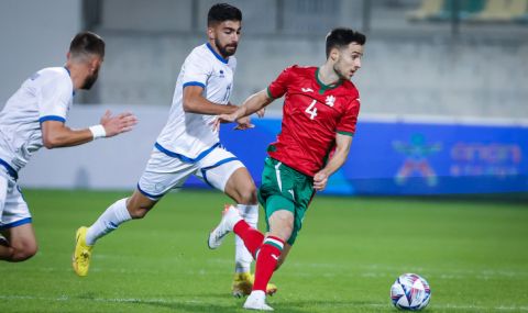 Аякс още има интерес към български национал - 1
