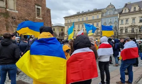 Над 65% от украинците в Полша не планират да напускат страната - 1