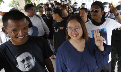 Задържаха трима от лидерите на протеста в Тайланд - 1